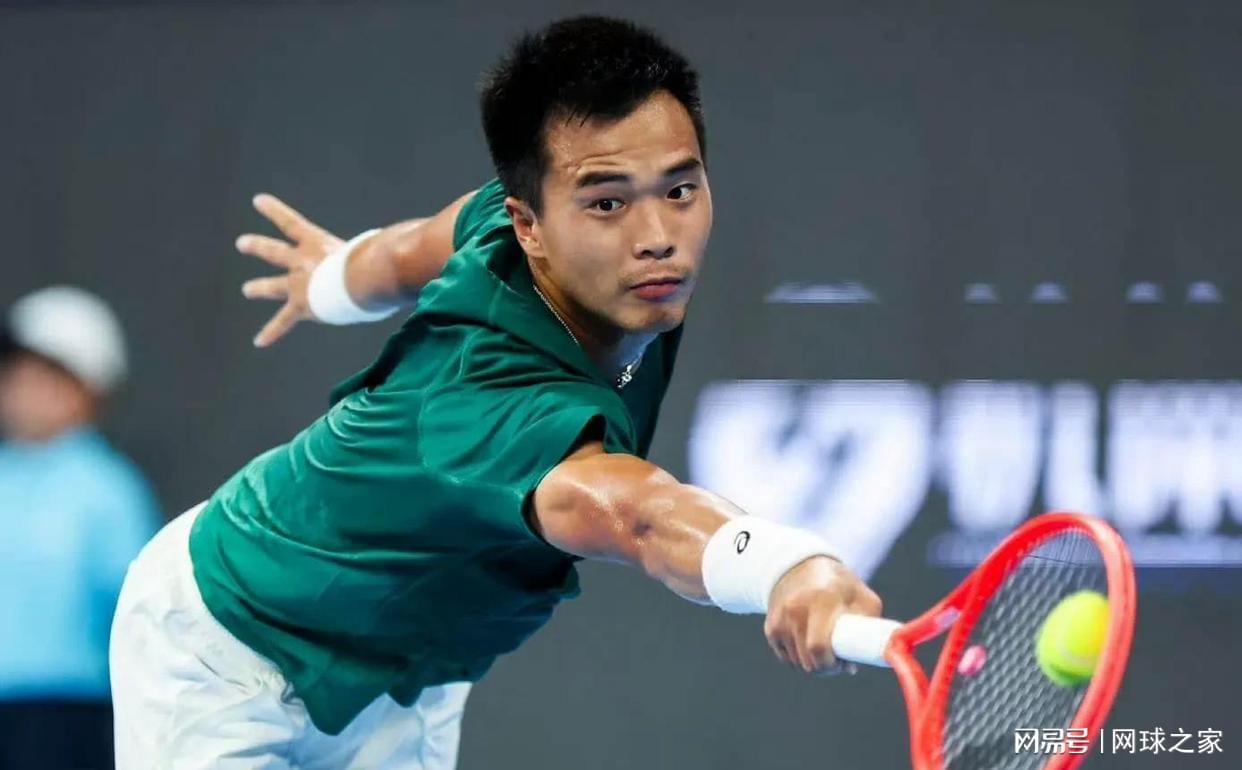 不仅球迷和, 随着他的委